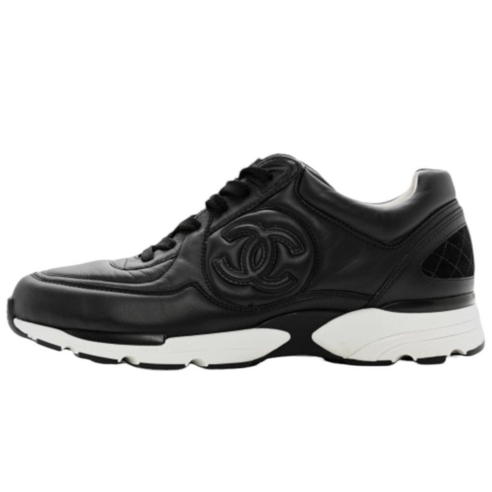 SOLD‼️Chanel Sneakers Black and White Leather 100% Authentic
